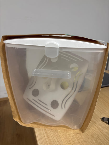 158639 - Milton Cold Water Steriliser – Sterilizues Milton me ujë të ftohtë.