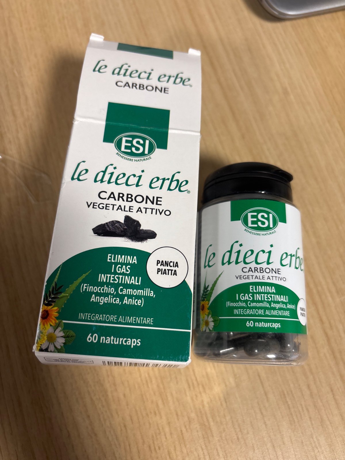 229462 - Esi Le Dieci Erbe Activated Vegetable Carbon 60 Naturcaps – Esi Le Dieci Erbe Karbon aktiv bimor, 60 kapsula natyrale.