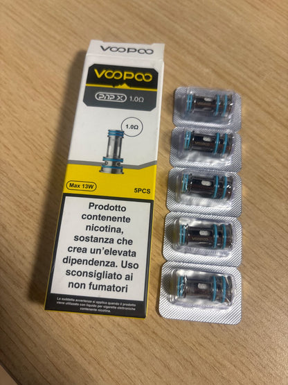 158579 - Voopoo PNP X Coils [0.6ohm | 18W-23W] 5 Pack – Bobina zëvendësuese për pajisje avullimi Voopoo, me rezistencë 0.6 Ohm, fuqi përdorimi 18W-23W, teknologji Mesh Coil, për avullim RDL & MTL, rezistente ndaj rrjedhjeve dhe pa nikotinë.