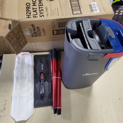 226282 - VILEDA Set fshesësh dyshemeje H2PrO me kovë, ndarje 100% e ujit të pastër dhe të ndotur, sistem pastrimi higjienik me mikrofibër, ergonomik, funksionim me një dorë, paketim ekologjik, ngjyrë gri