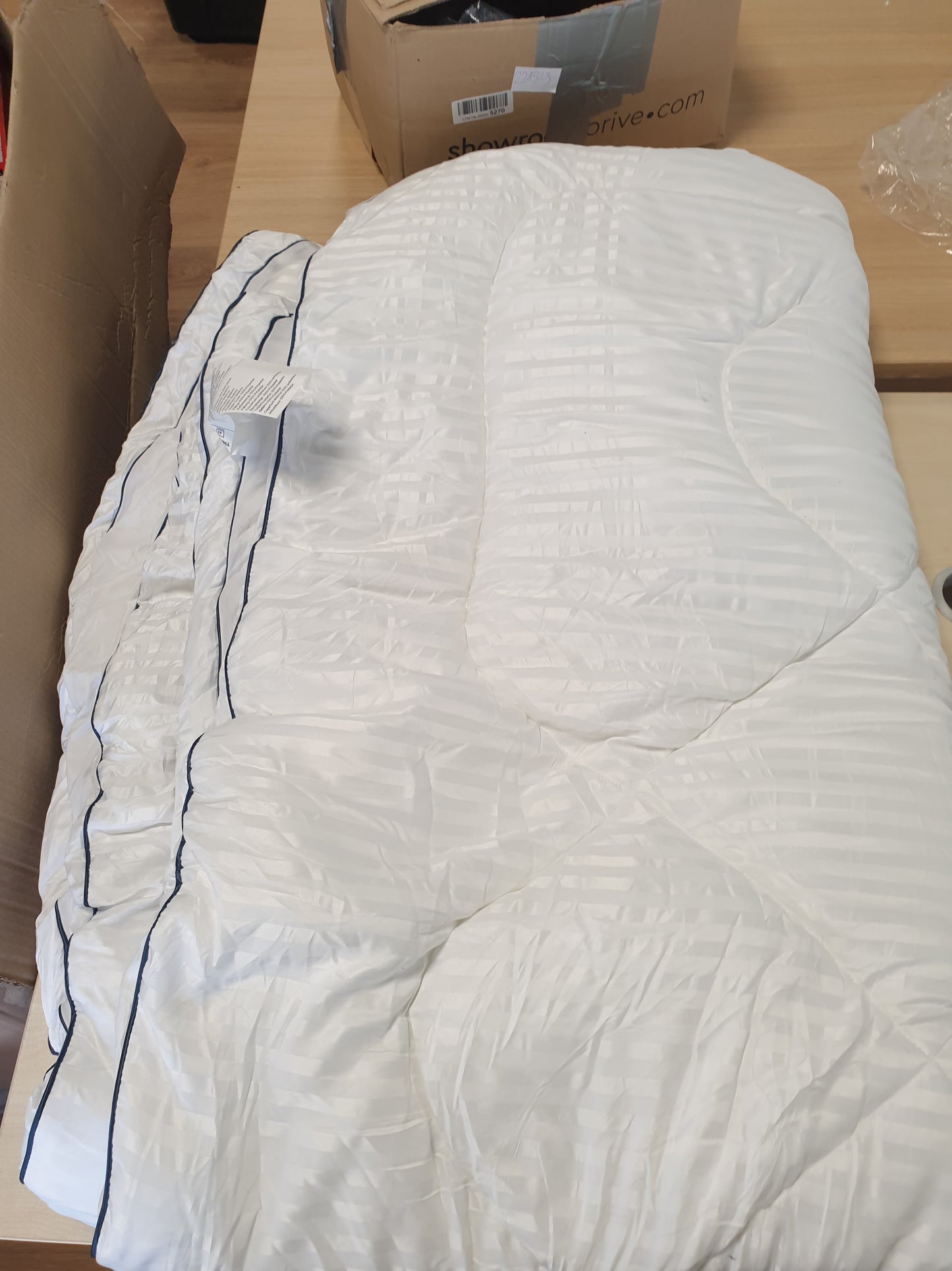 221523 - BEDLORE Mbulesë dysheku e mbushur me jastëk 140x200 cm, e butë dhe e ajrosur, e çertifikuar Oeko-TEX, për xhepa deri në 30 cm, e bardhë