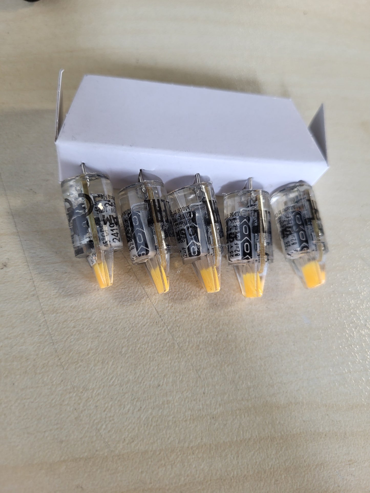 186033 - OSRAM LED BASE PIN MICRO, paketë 5 llamba me tension të ulët, zëvendëson PIN 10W konvencional, 1W, bazë G4, e bardhë e ngrohtë (2700K), xham i akrilikuar, jo i errësueshëm, ultrakompakt