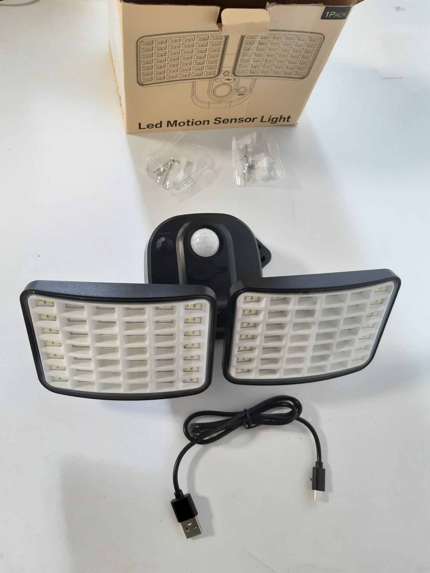 183328 - YTKIH Bateri e Rikarikueshme me Sensor Lëvizjeje për Ambiente të Jashtme, 1000LM dhe 2500LM, Kohëzgjatje e Baterisë 1-3 Muaj, Llambë USB për Garazh, Kopsht, Dyer të Përparme