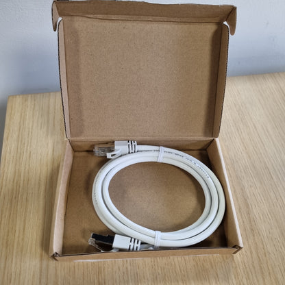 269433 - Amazon Basics Kabllo interneti me brez të gjerë RJ45 Cat 7 Gigabit Ethernet, 1.5 m, 1 pako, e bardhë