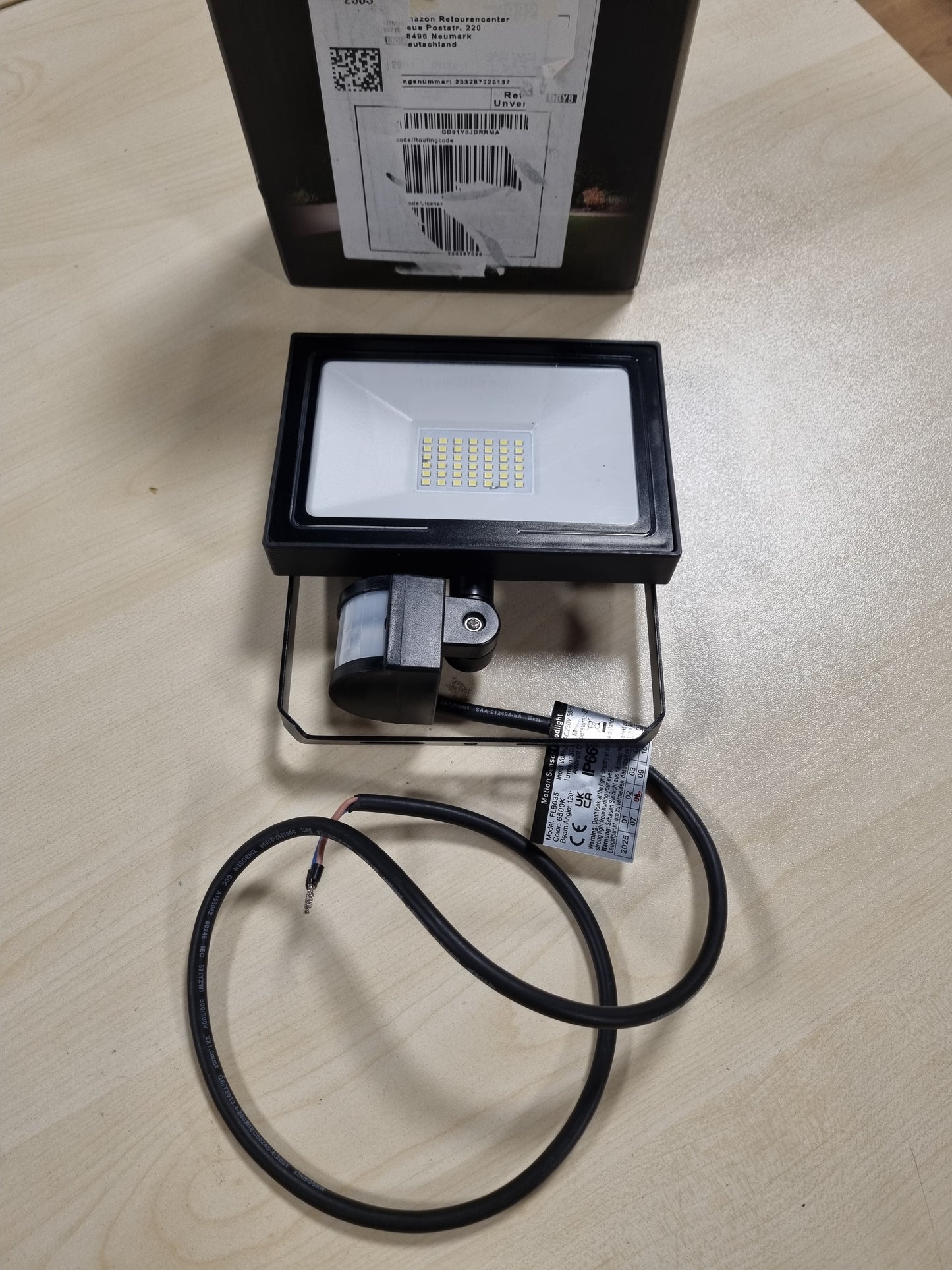 223221 - MEIKEE Dritë LED 35W me Sensor Lëvizjeje, 3000LM, 6500K, IP66, për jashtë, Dritë në Qendër, Dritë Muri