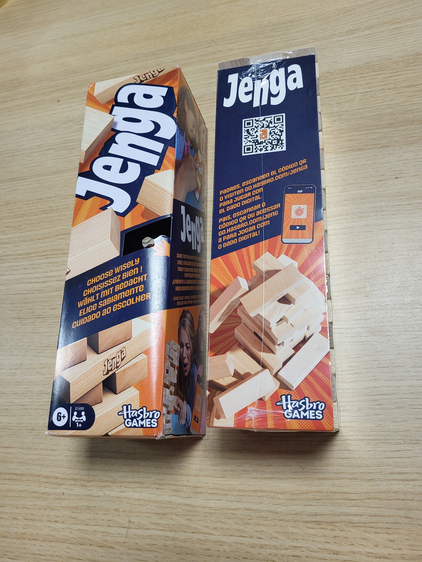 270101 - Lojë zyrtare Hasbro Games Jenga | Zare dixhitale për 6 mënyra të tjera për të luajtur | Lojë origjinale me blloqe druri | Kullë grumbullimi | Mosha 6+ | 1+ lojtarë | Lojëra për festa