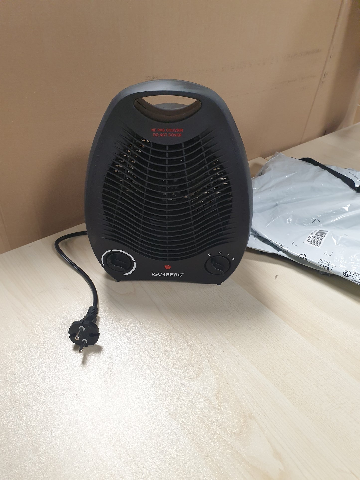 222623 - KAMBERG Ngrohës me ventilator për banjo, 2000 W, i qetë, konsum i ulët, E zezë