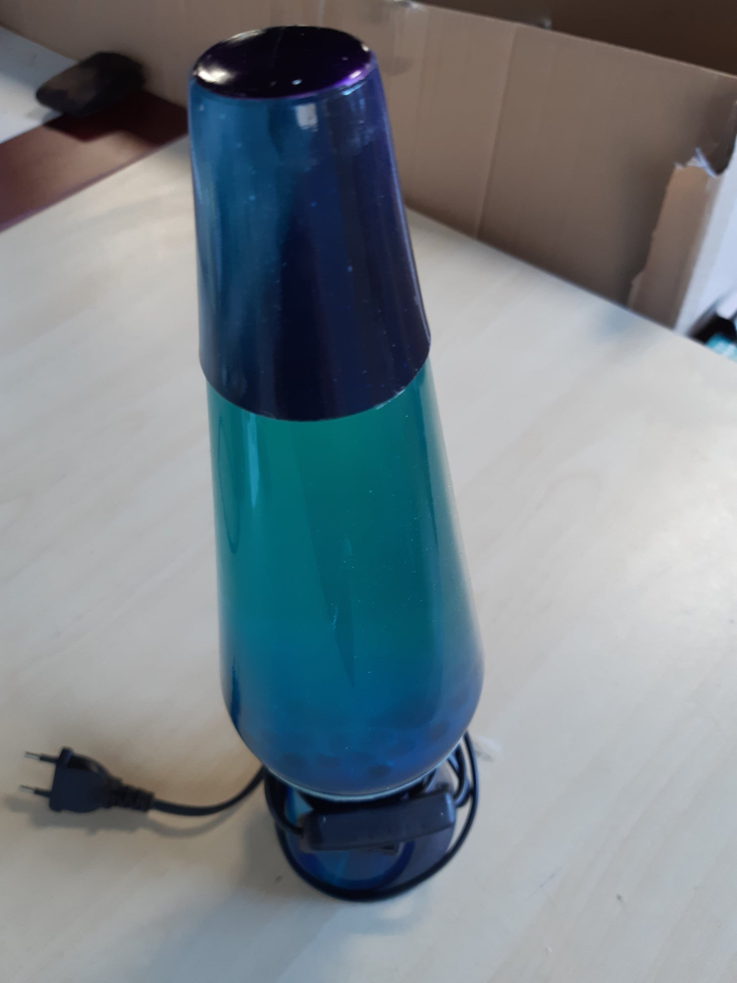 213824 - LAVA® - Llambë Aurora Borealis Lava 2047, dyllë vjollcë, lëng ngjyrë blu të gjelbër, bazë dhe kapak dekorativ, llambë lëvizëse origjinale 14.5 inç e markës LAVA®, Aurora Borealis