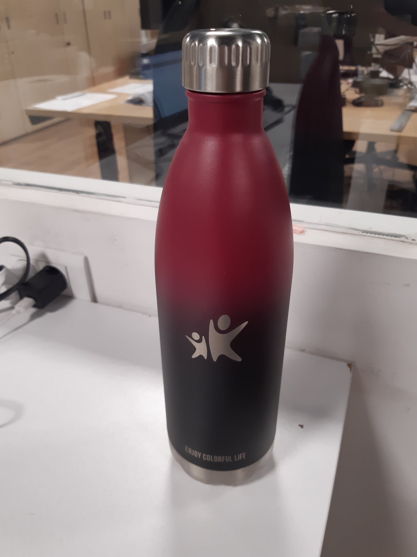 261507 - Shishe uji prej çeliku inox 1L, termos i papërshkueshëm nga rrjedhjet, i lëvizshëm, i përshtatshëm për pije të gazuara, pa BPA, me mure të dyfishta, për udhëtime, kamping, joga