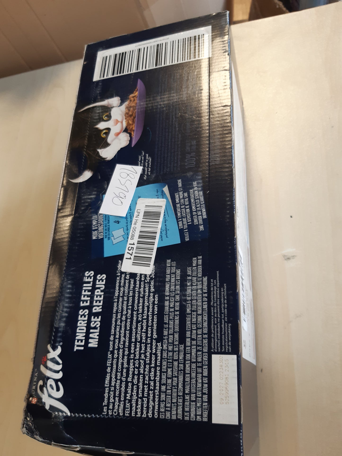 185190 - FELIX - Copa të Buta për Mace të Rritura me Salmon, Pulë, Rosë dhe Merluc, 44x85g, Recetë 100% e Plotë dhe e Ekuilibruar, në Pelte