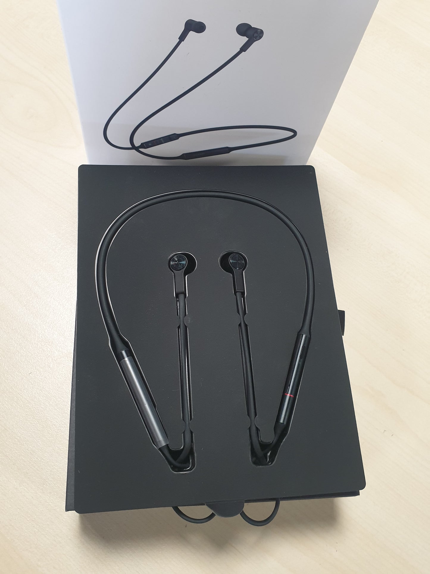 269296 - HUAWEI 55030949, Kufje Universale Bluetooth për një vesh, të zeza