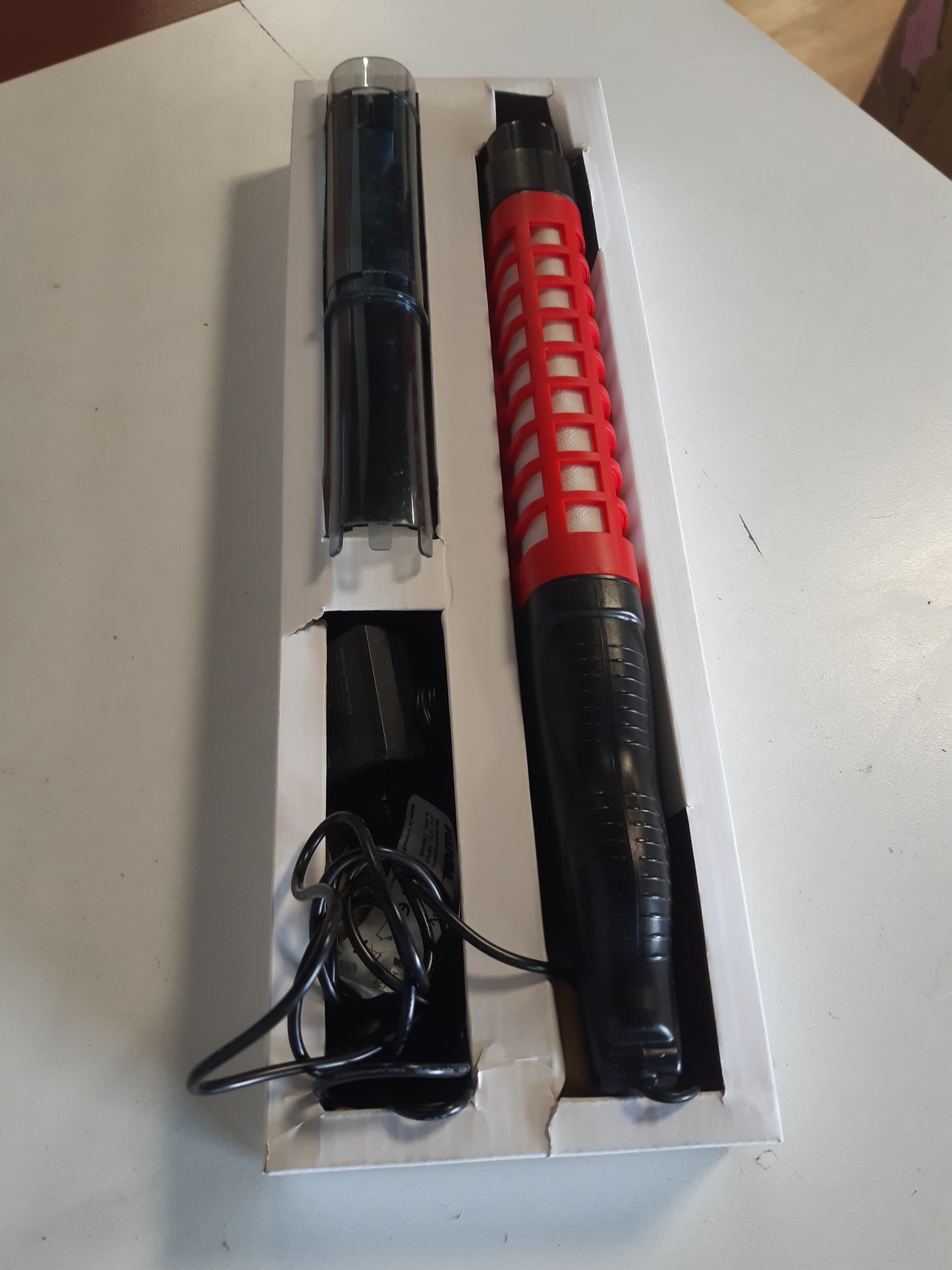 226377 - Fluval Pro Vac - Pastrues elektrik akuariumi me tub zgjatues për akuariume të thellë, 1 copë