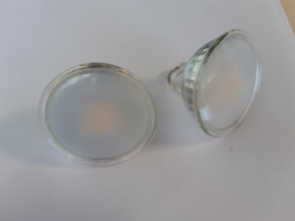 215617 - OSRAM Spot LED Star MR16 5.3 W 827, e bardhë e ngrohtë 2,700 K, GU5.3, 120 °, 630 lm, dizajn tërësisht prej xhami, IP20