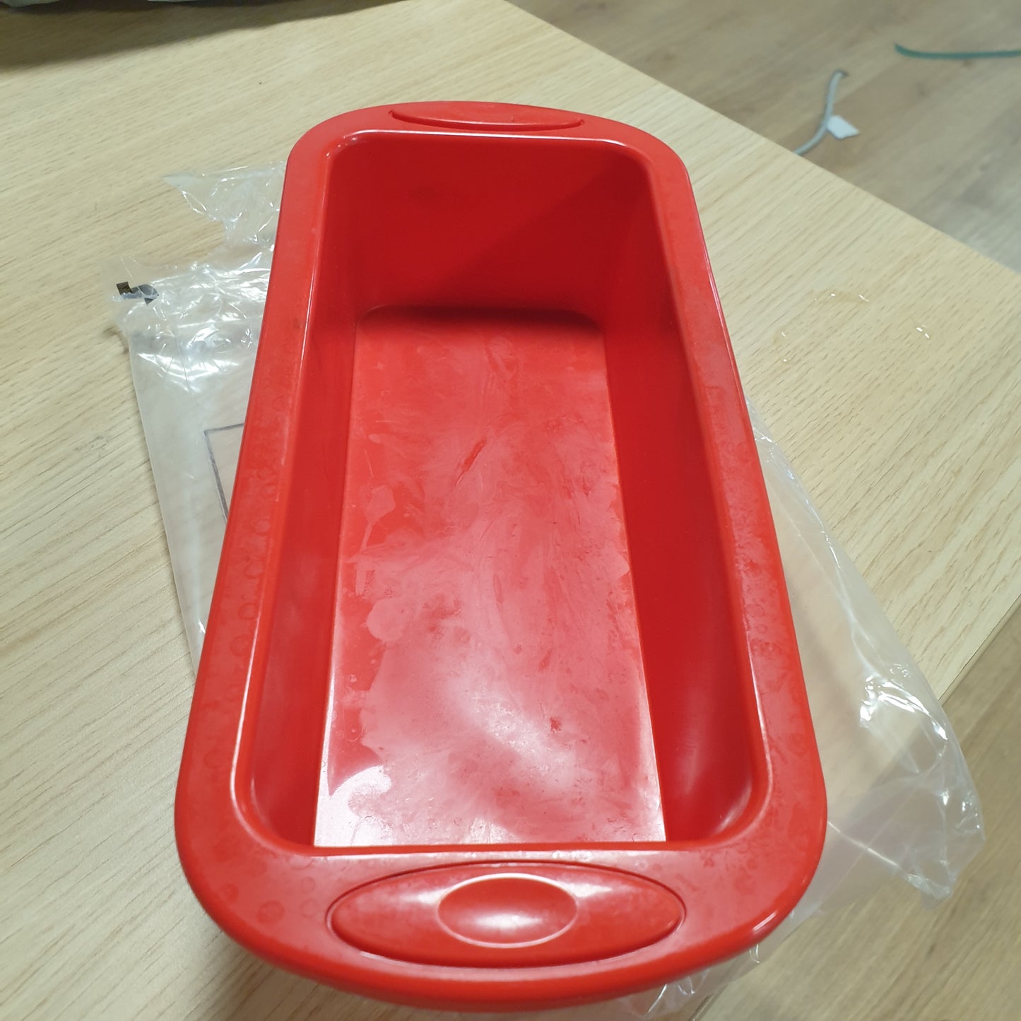 253298 - DR. OETKER Formë Torte prej Silikoni 24 x 10 x 7.5 cm, e Kuqe
