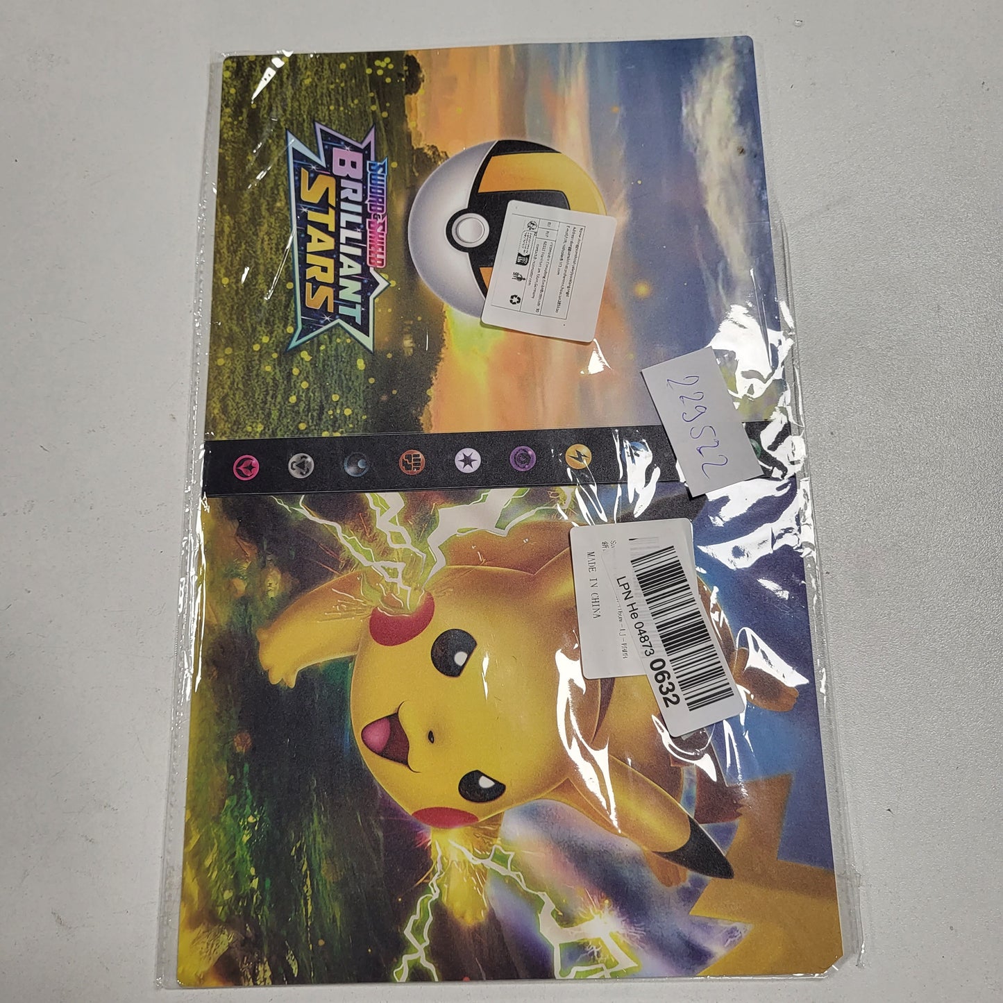 229522 - Album me letra tregtare Pokemon, 4 xhepa, 30 faqe, kapacitet 240 letrash