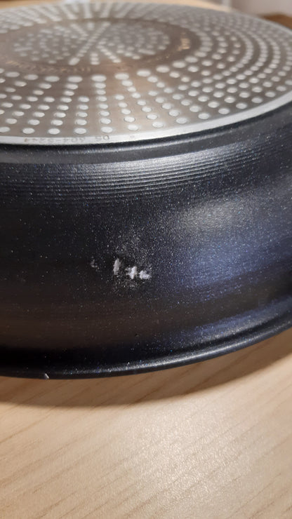 221886 - TEFAL - Tigan Titanium Force 24 cm, teknologji treguese e temperaturës Thermo-Signal, i pajtueshëm me induksion, shtresë jo ngjitëse, buzë derdhjeje, dorezë e fortë, Prodhuar në Francë, G3030432