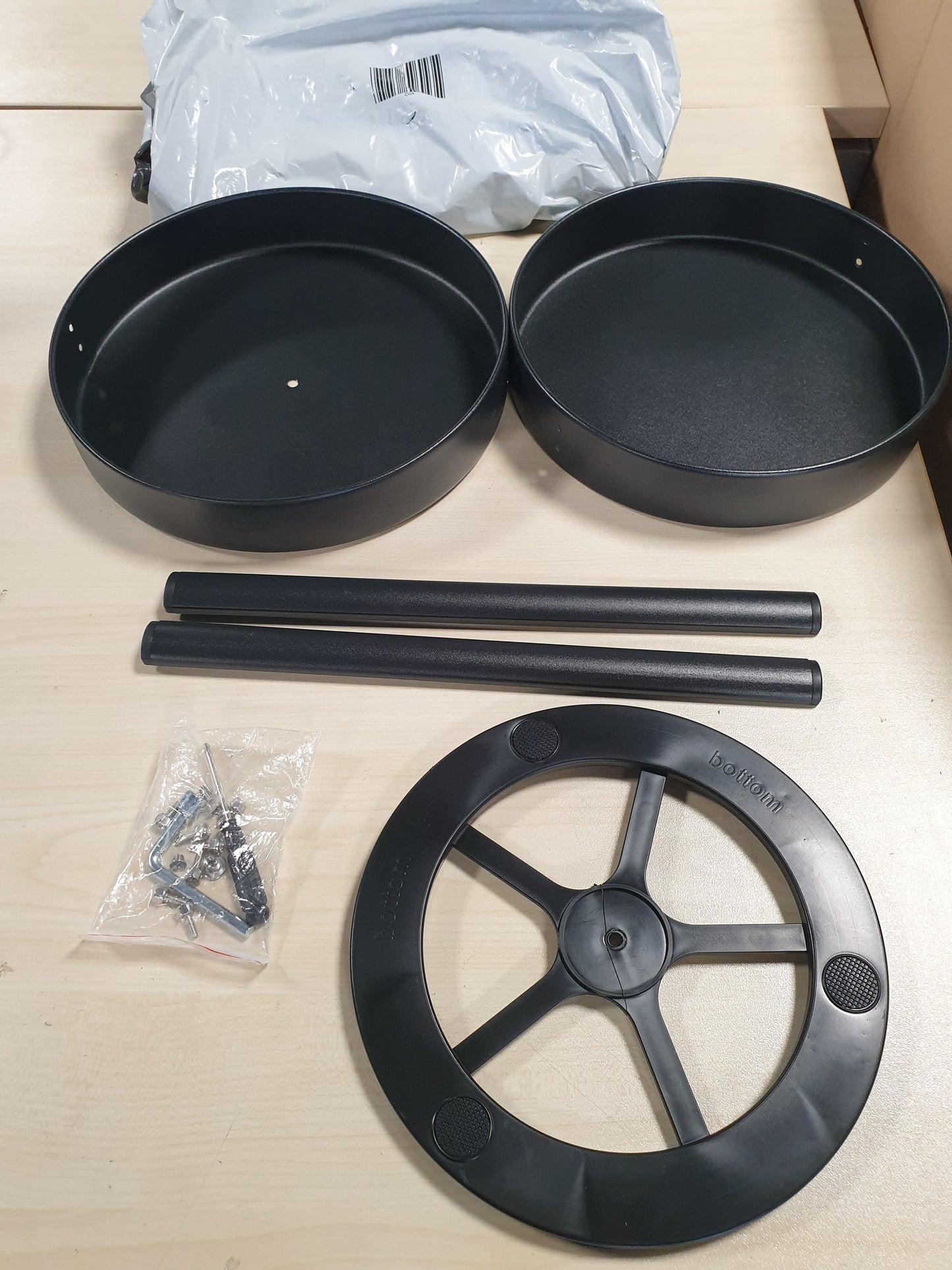 257644 - JOUING - Raft Rrotullues për Organizues Erëzash, Metal Lazy Susan me 2 Kate për Dollap, Raft Rrotullues Erëzash për Kuzhinë, Organizues për Kozmetikë, Banjo (E Zezë)
