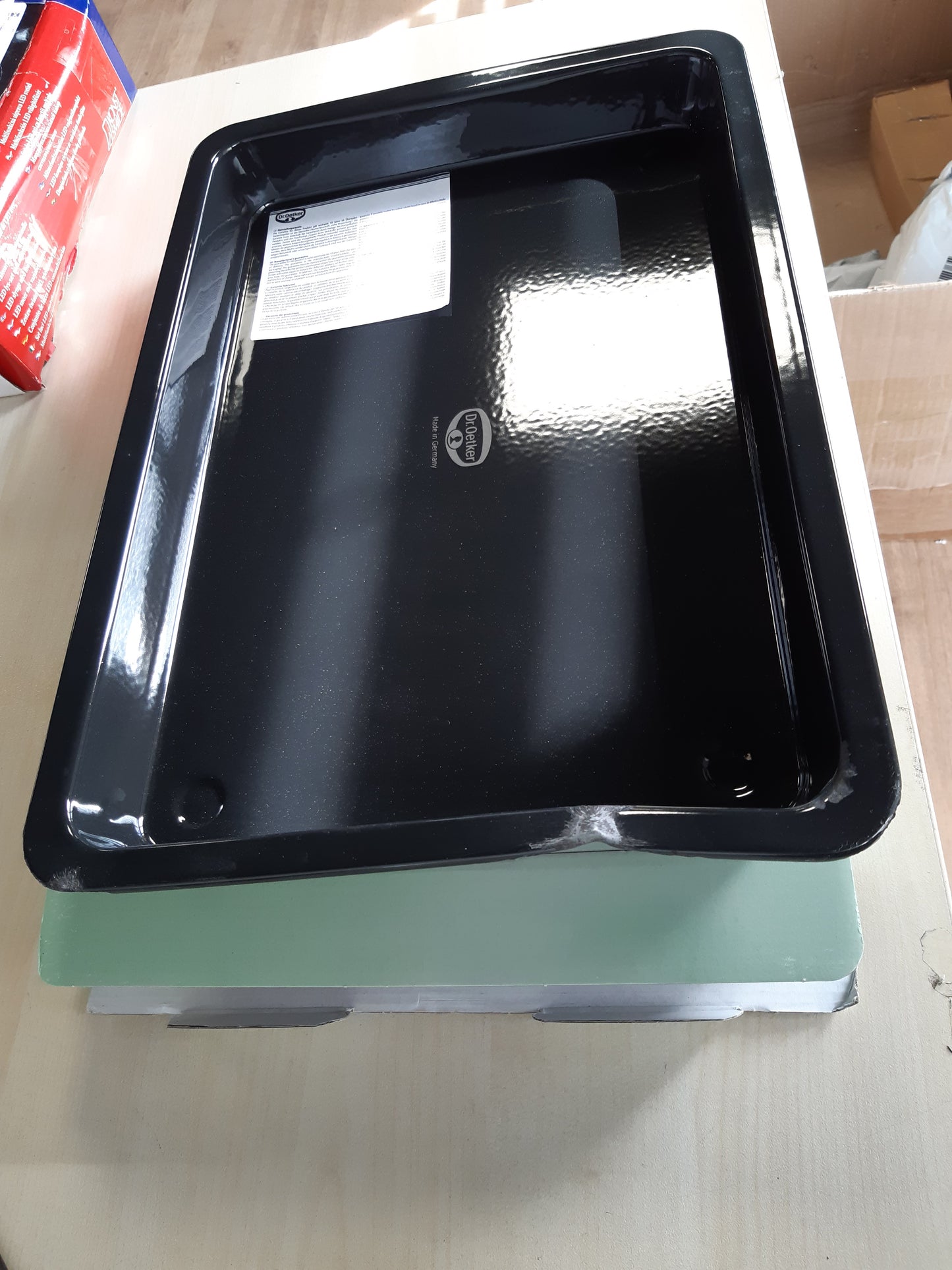 175479 - DR. OETKER Tabaka Pjekjeje me Smalt 42x29cm, Për Pica Krokante, Rezistente Nxehtësisë, Jetëgjatësi e Madhe, e Smaltuar, Ngjyra: e Zezë, 1 Copë