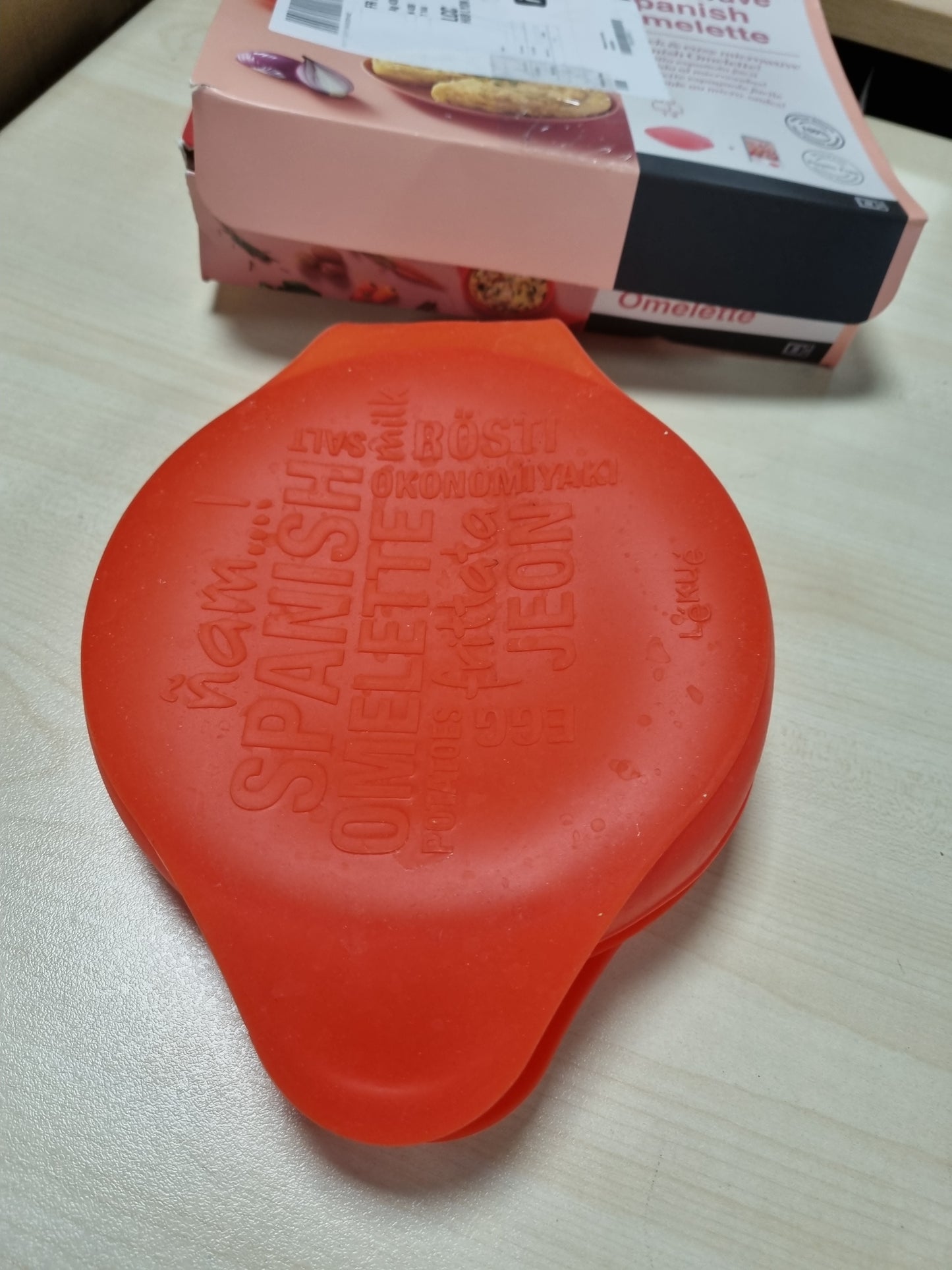 222741 - LÉKUÉ - Kallëp tortilla silikoni i kuq i platinumit 45 x 35 x 25 cm