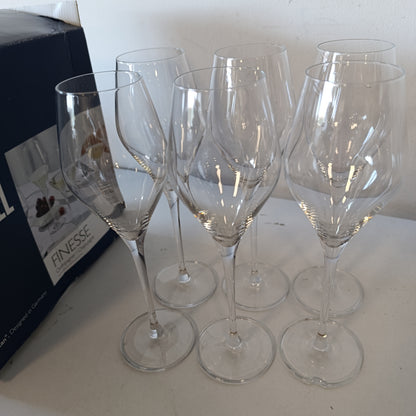 195307 - SCHOTT ZWIESEL Set Finesse flaut Shampanjë, 0.3L Kapacitet, 6 Copë, Materiali Qelqi të Fortë