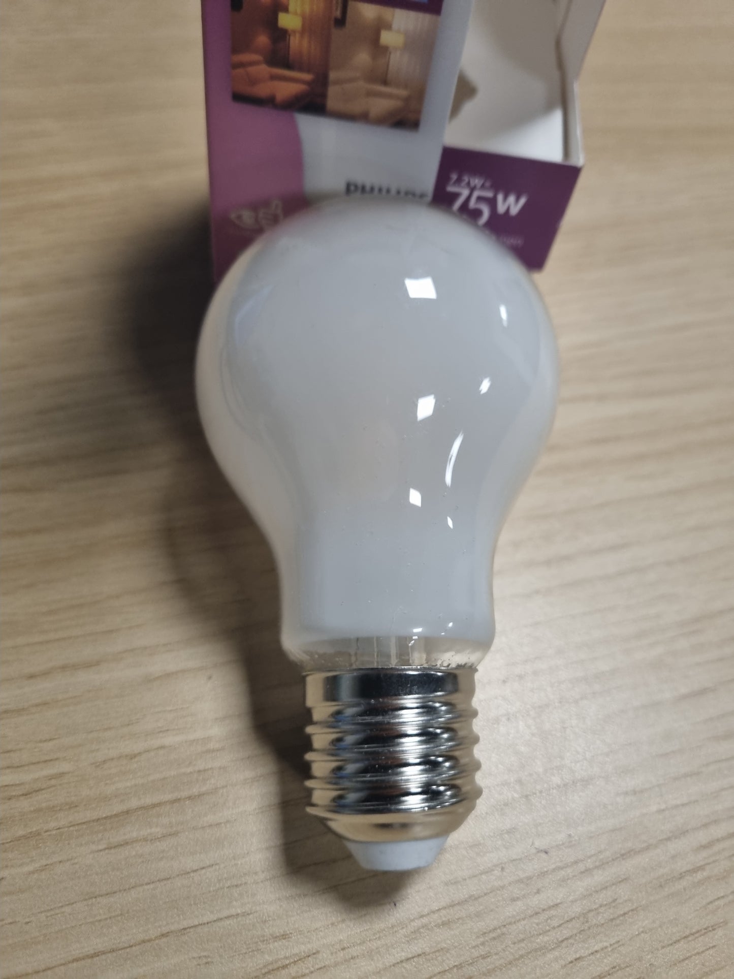 188359 - PHILIPS Llambë LED, 75W, Socket E27, Dritë e Bardhë e Ngrohtë, me Rregullim të Intensitetit
