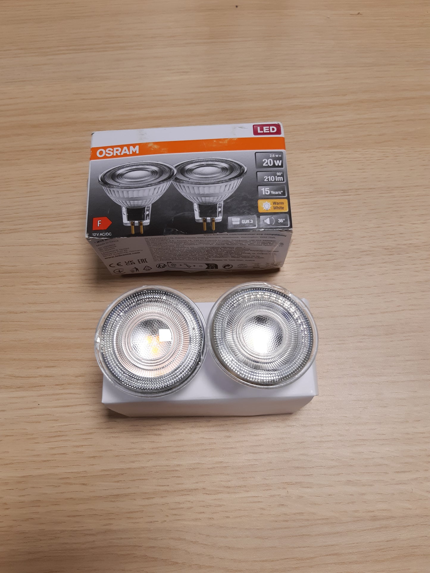 97101 - OSRAM - Llambat LED reflektuese MR16 (GU5.3) me volt të ulët, prizë e rinovueshme, 20W zëvendësuese, pako me 2 copë
