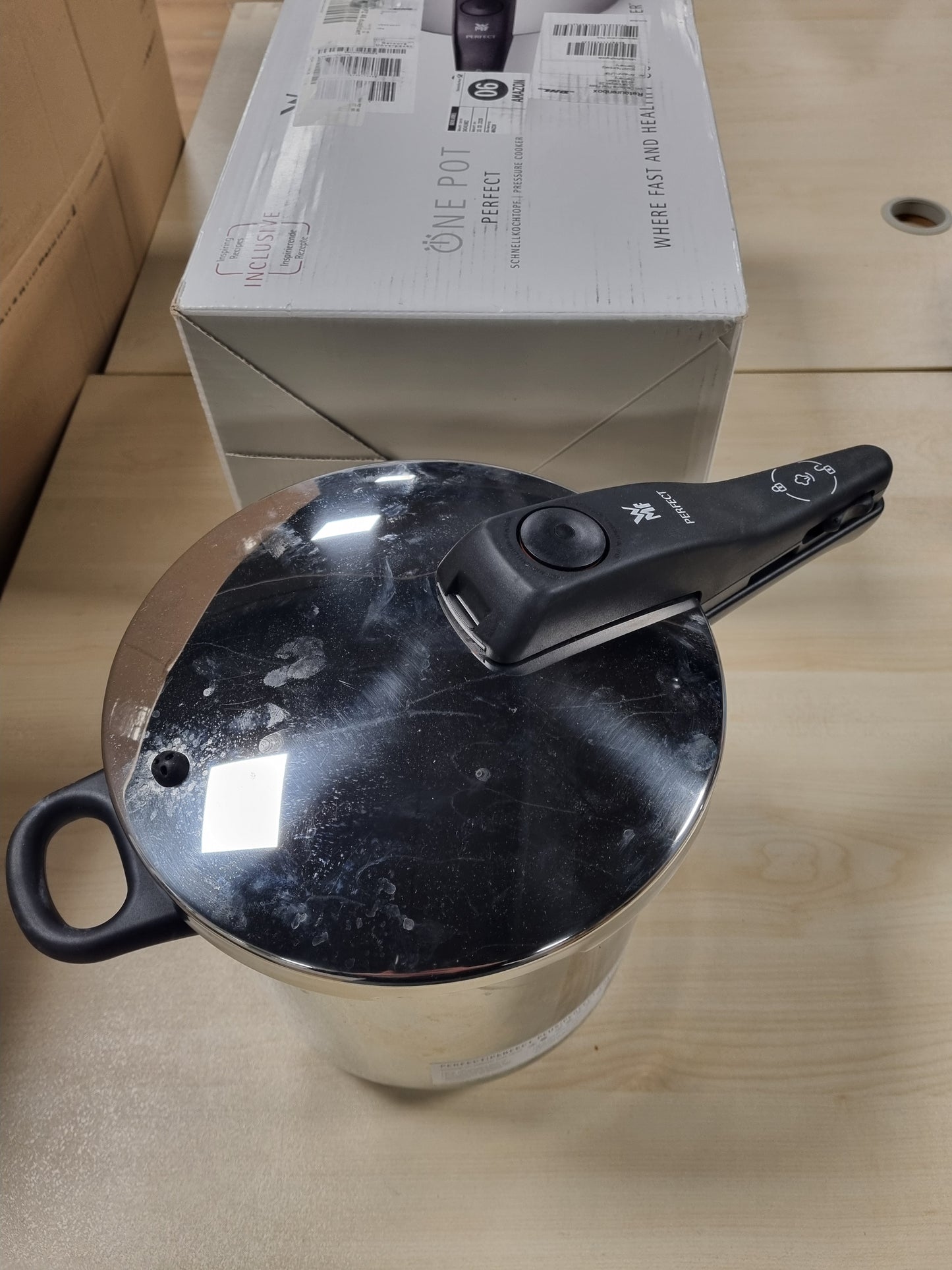239237 - WMF - Tenxhere me presion Perfect - 8.5L - e pajtueshme me induksion - tenxhere me avull - çelik inox Cromargan