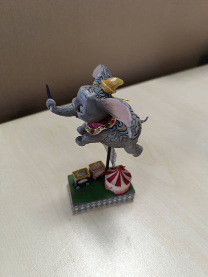 226916 - Enesco 4010028 Figurinë Dumbo Confident to Fly, Rrëshirë 11.5 cm