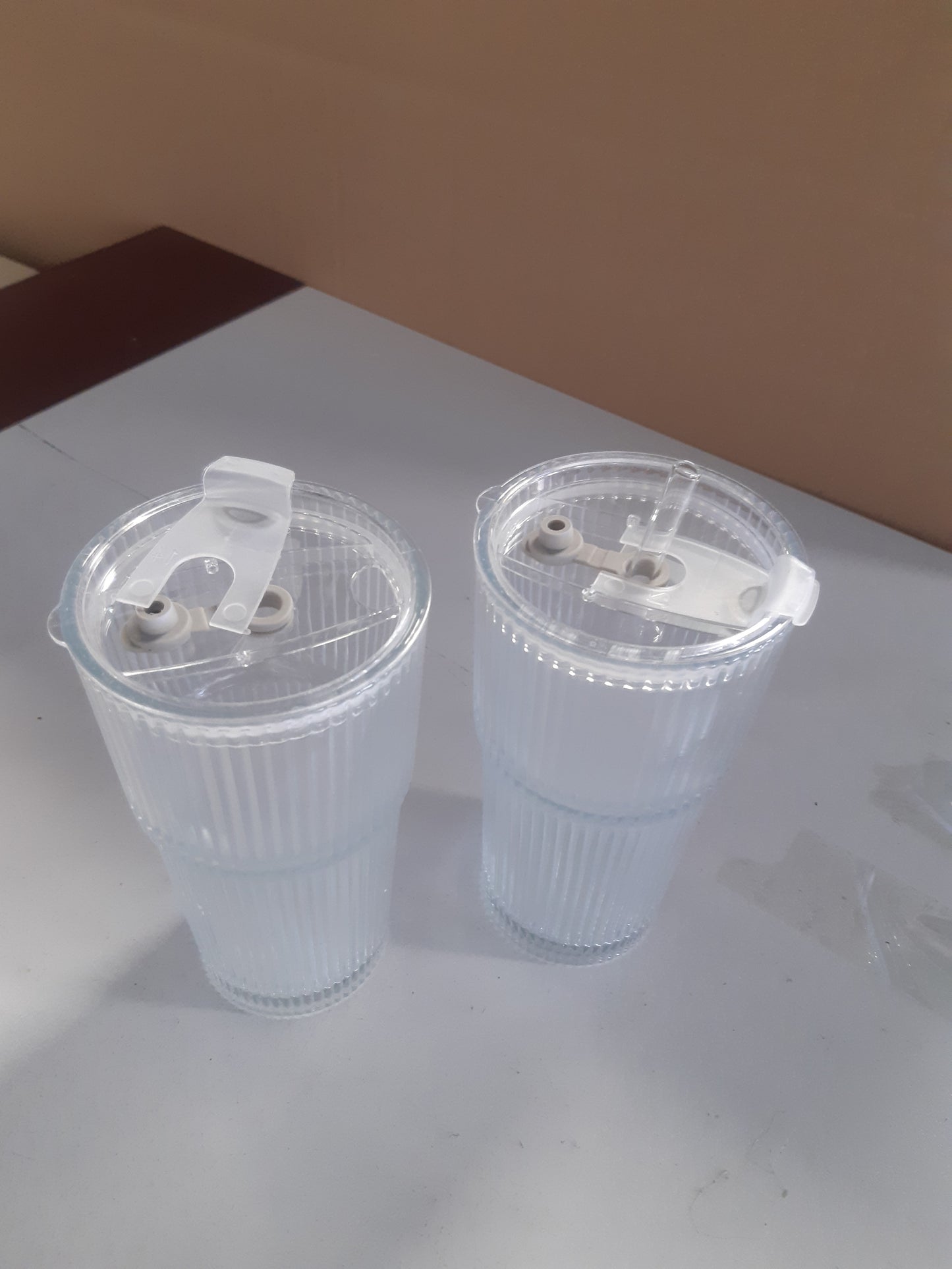 225228 - Henrrida Gotë me 2 copë me kapak dhe kashtë, ndërtim hermetik dhe i papërshkueshëm nga uji 600 ml, i sigurt për lavastovilje 20 oz