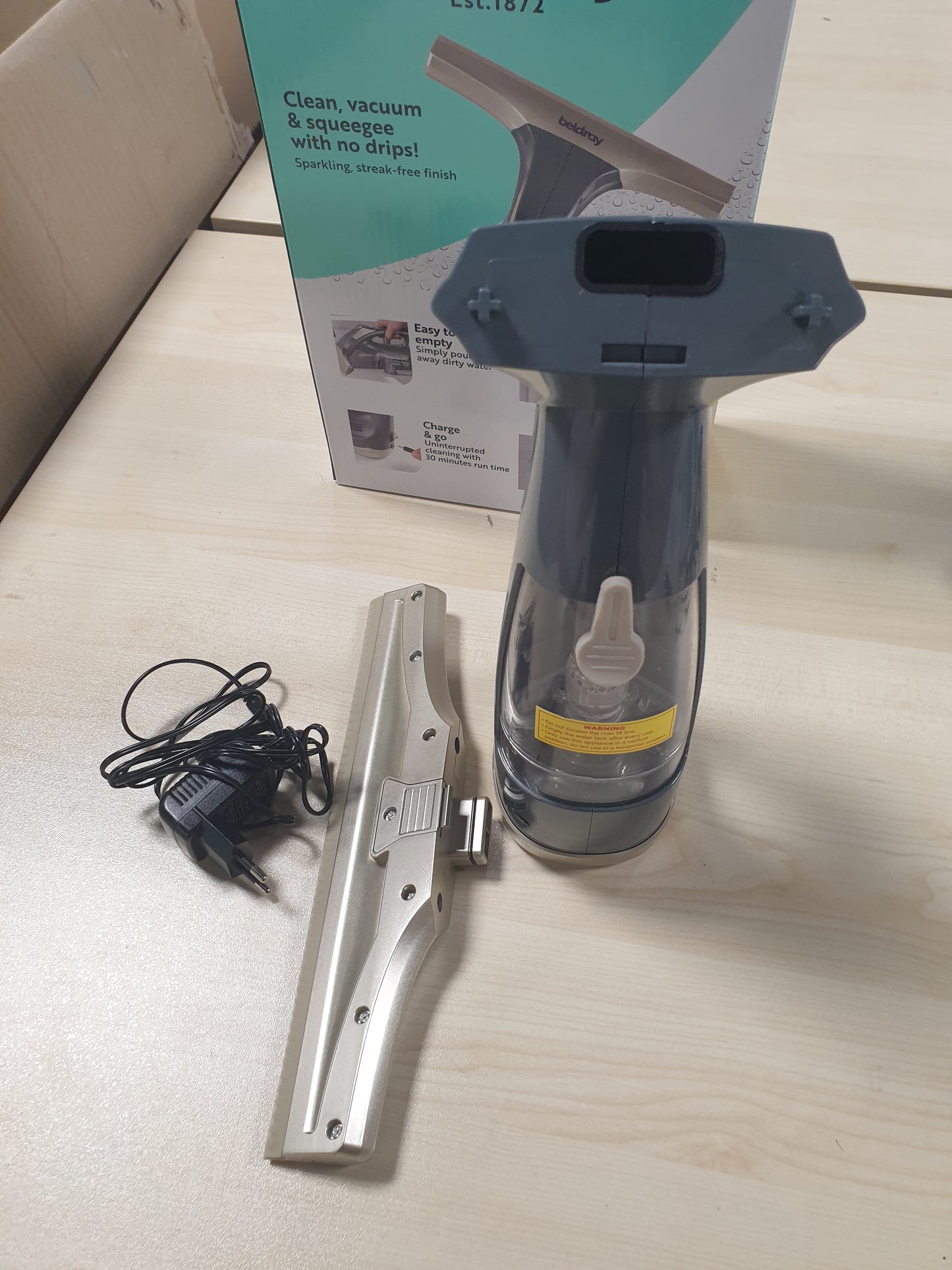 245917 - BELDRAY - Pastrues Xhamash pa Tel, Fshesë me Korrente e Rikarikueshme, 30 minuta punë, Rezervuar 60ml, Ultra i Lehtë, Garanci 3-Vjeçare