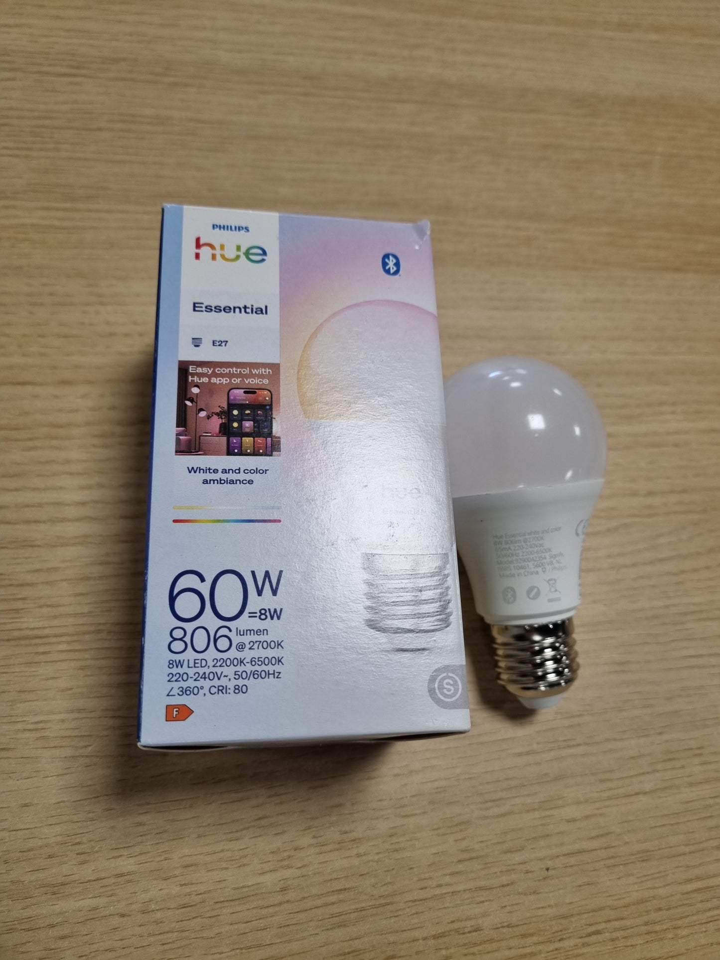 251387 - PHILIPS HUE Llambë inteligjente LED Essential A60, E27, 8W, 2200-6500K, 806 lumen, shkëlqim i rregullueshëm, i pajtueshëm me Alexa, Google Assistant dhe Apple Home