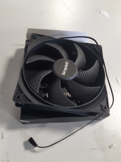 269000 - Qetësohu! Ventilator Pure Wings 3 140 mm PWM, shpejtësi maksimale e lartë, shpejtësi minimale e ulët, presion ajri i lartë, BL108