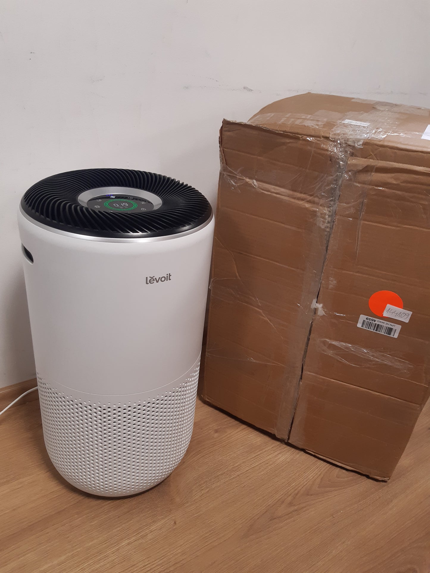 144109 - LEVOIT Pastrues Ajri Inteligjent me APP dhe ALEXA, CADR 433m³/orë, për Hapësira deri në 90m², Niveli i Zhurmes 27 dB, Ekrani PM2.5, Filtër HEPA, Eliminon 99.97% të Alergjive, Polenit, Pluhurit, Aromave të Pakëndshme