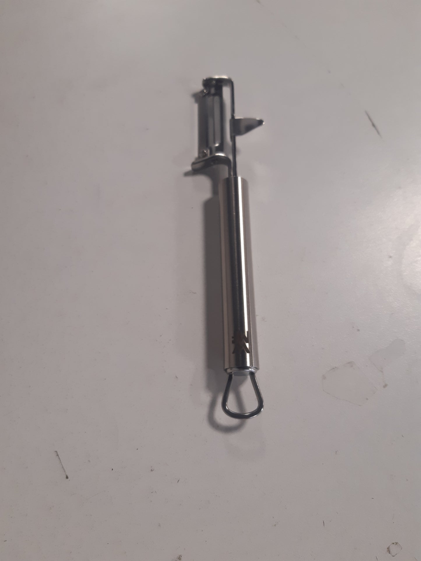 223307 - WMF Qëruese Patatesh Profi Plus, Teh Rrotullues 19 cm, Çelik Inox Cromargan, E Përshtatshme për Lavastovilje