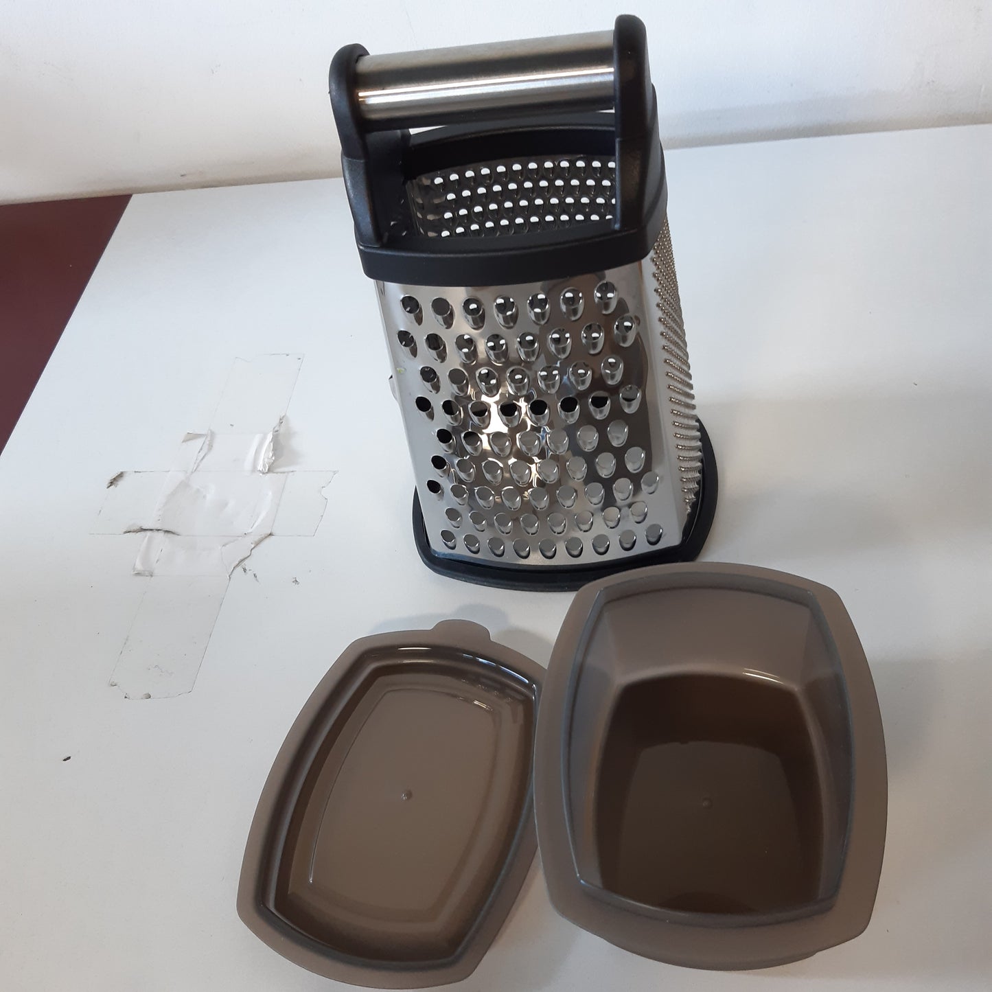 222046 - KitchenAid Rende djathi Box, çelik inox, 4 anë, rende dhe qëruese lëvozhge