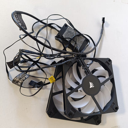 266447 - CORSAIR AF120 RGB SLIM, Kit Ventilatori PWM 120 mm me Kushineta Dinamike - Profil i Hollë për Kuti të Vogla - Deri në 2000 RPM - 8 LED RGB të Adresueshme - Pako Binjake me Nyje Ndriçimi CORE - E Zezë
