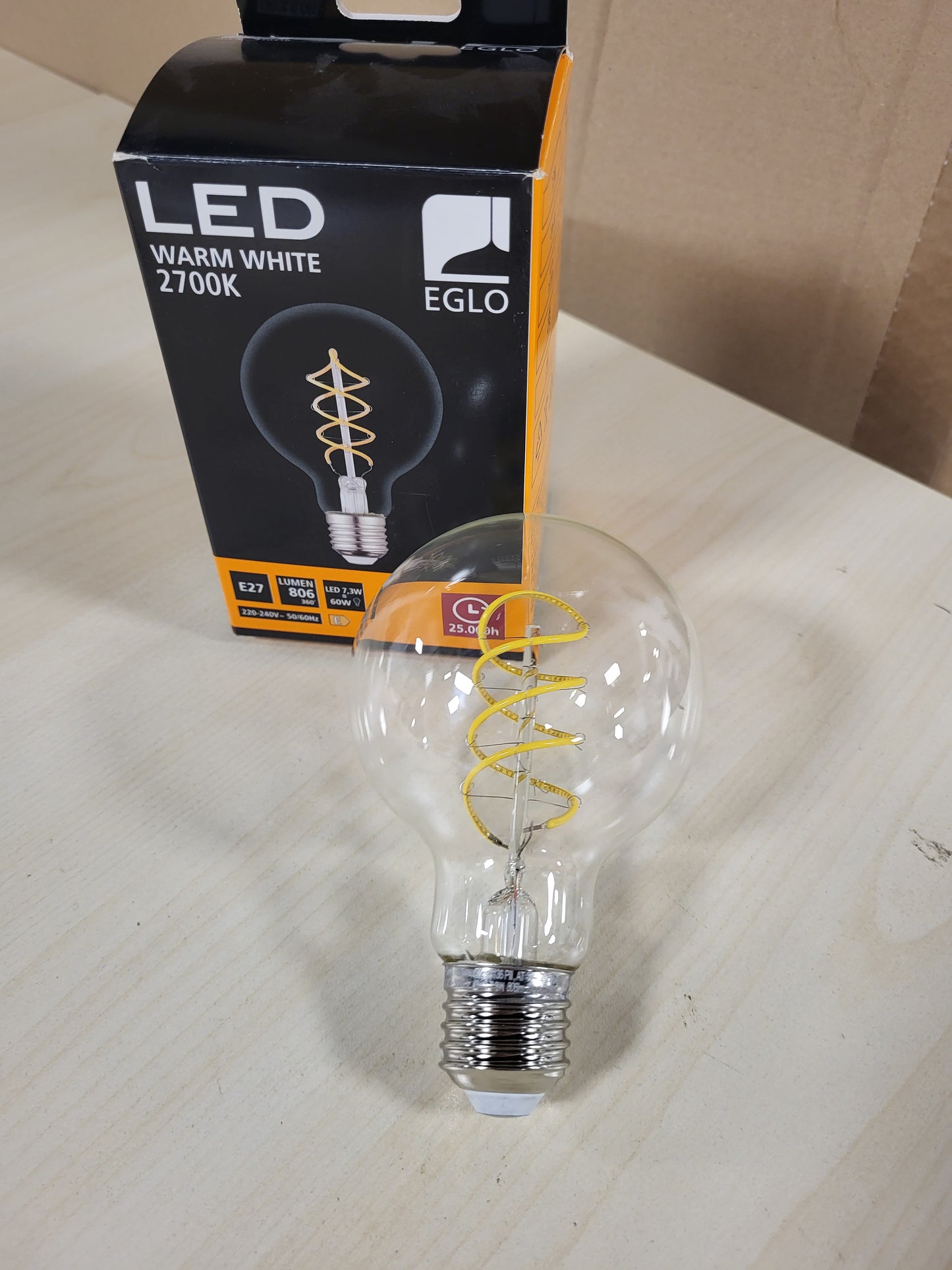 220334 - EGLO Llambë globe LED E27, 7.3 vat, 806 lumen, 2700 K, Llambë Edison G80, Ø 8 cm