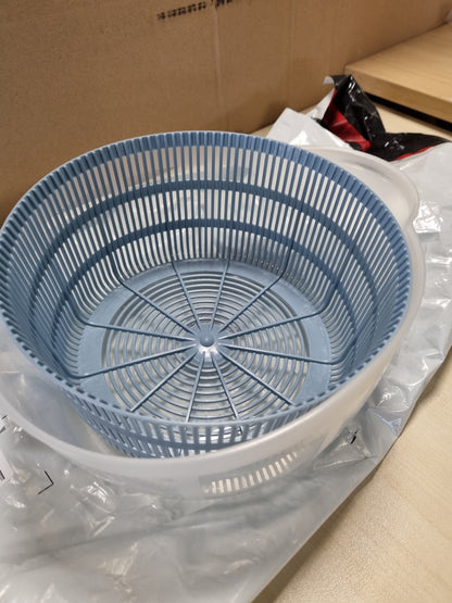 201602 - WESTMARK Enë për Sallatë Fortuna, Kapacitet 5L, Prej Plastike pa BPA, Transparente/Blu, ø 26 cm, Modeli 2432224B