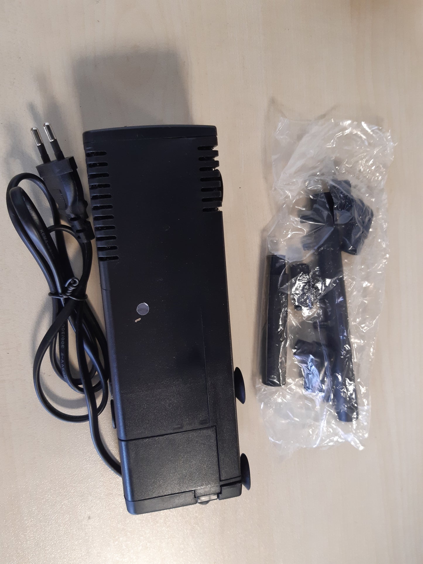 237475 - FLINTRONIC Filtër i Brendshëm Akuariumi, 22W, 1000L/H, për Akuariume deri në 250 Litra