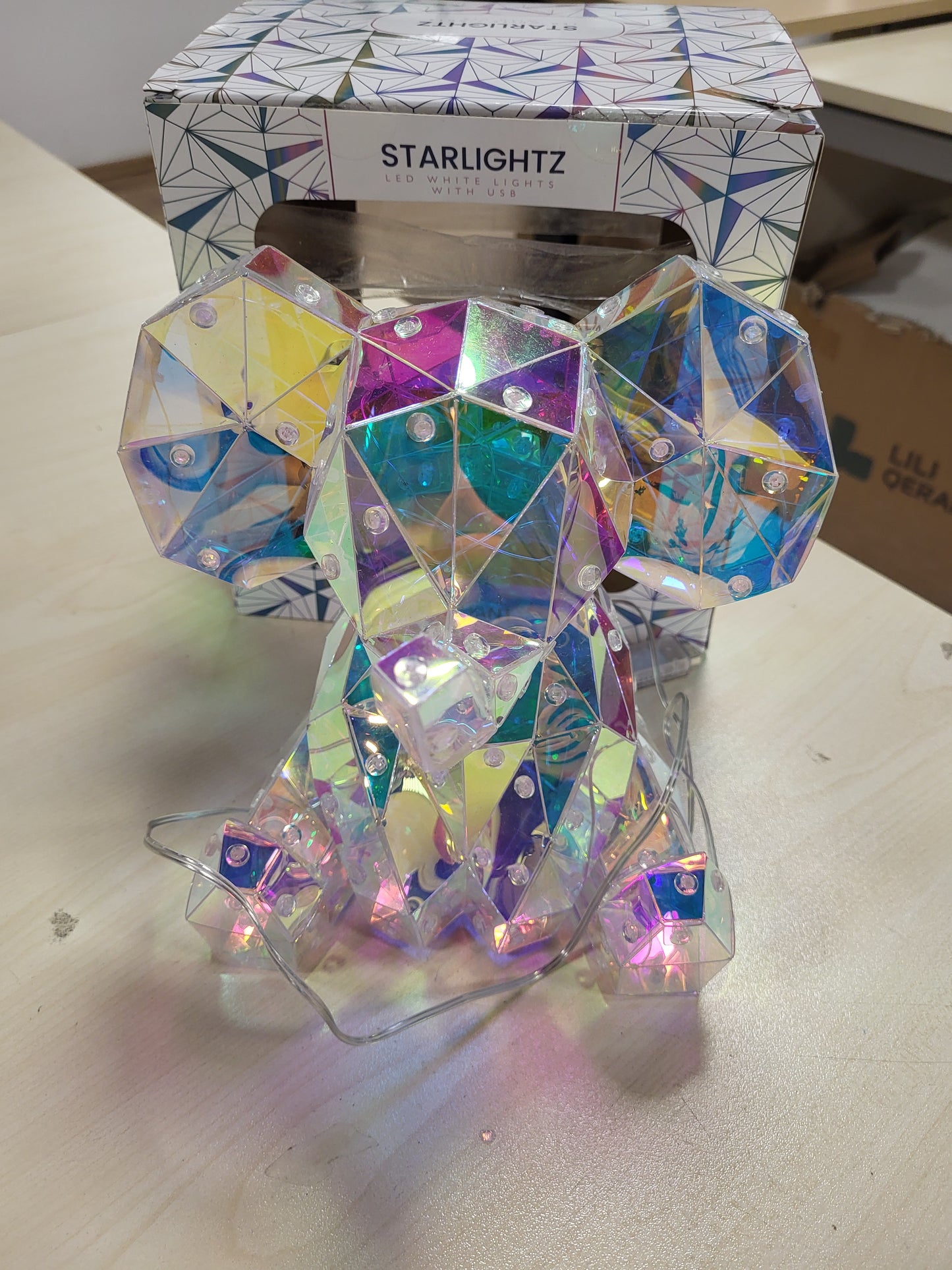 214537 - LESSER & PAVEY Drita LED Elephant USB për Shtëpi dhe Dhomë Ndenjeje