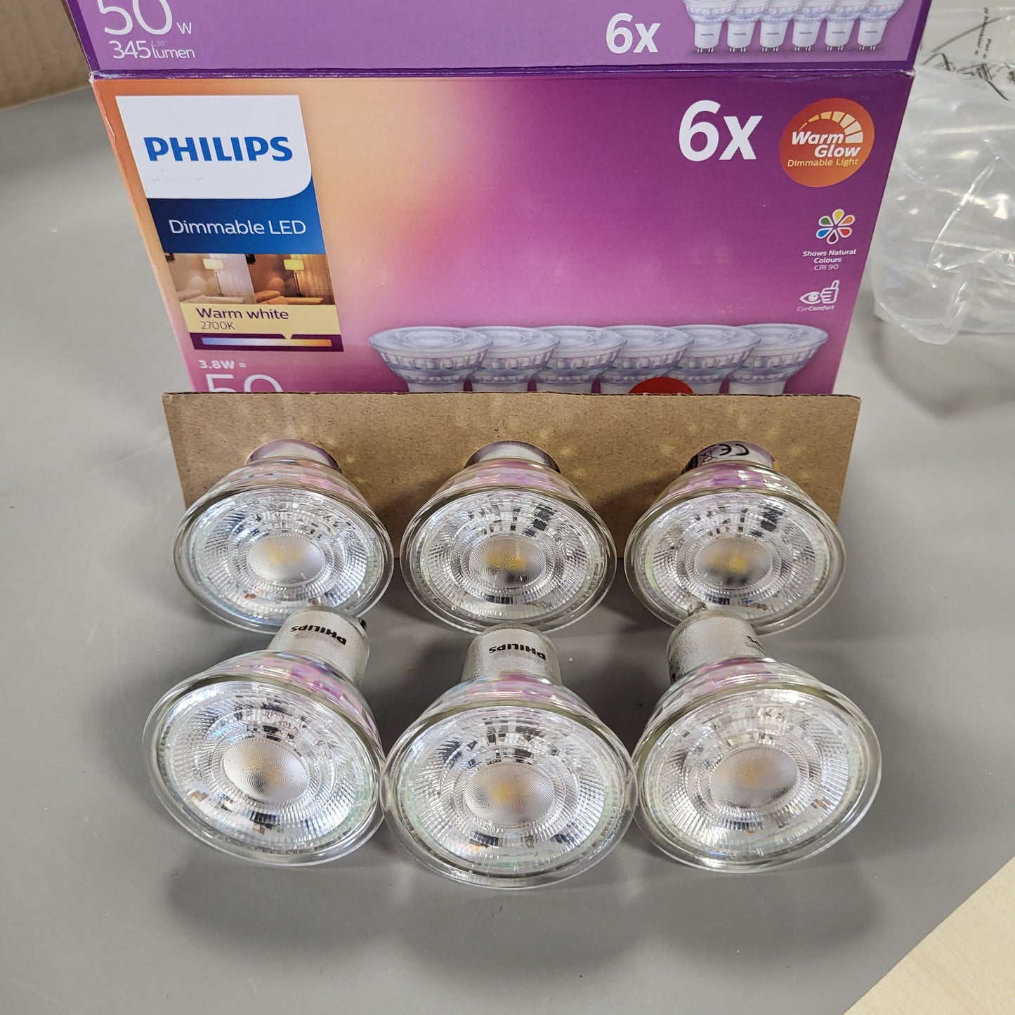 256070 - PHILIPS Llambë LED, ekuivalente me 50W, GU10 C90, e bardhë e ngrohtë, me errësim, qelqi, pako me 6