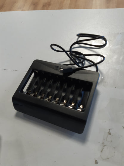 266608 - VARTA Karikues Baterie Rikarikueshëm për Bateri AA/AAA, deri në 8 Bateri, LCD+, Vend Karikimi Individual