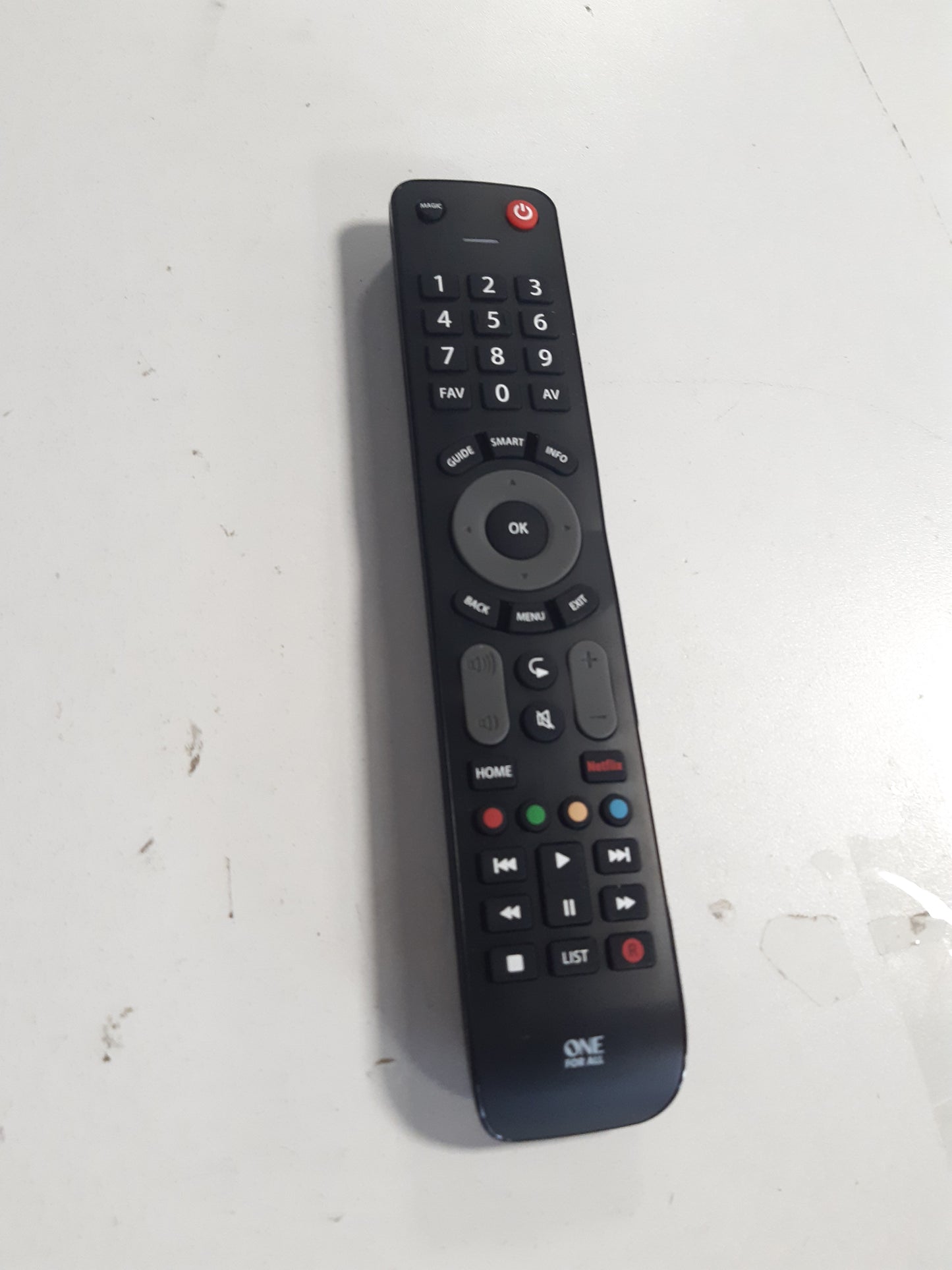 268933 - Evolve Telekomandë Universale, kontrollon TV/TV inteligjentë, optimizuar për TV inteligjentë, URC7115, e zezë