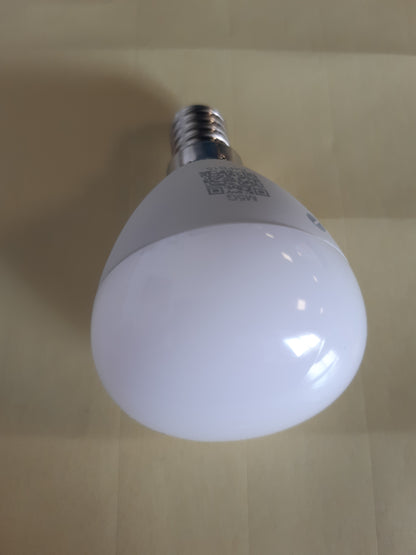 256847 - PHILIPS HUE Llambë LED White E14, në formë pike loti, pako e vetme, me errësim, dritë e bardhë e ngrohtë, e kontrollueshme nëpërmjet aplikacionit, e pajtueshme me Amazon Alexa