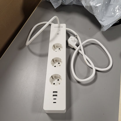 260489 - LEDVANCE Prizë inteligjente me teknologji WiFi, shirit elektrik i trefishtë me mbrojtje nga mbingarkesa dhe rritja e tensionit, duke përfshirë porta USB, i kontrollueshëm nëpërmjet aplikacionit WiFi, Alexa dhe Google