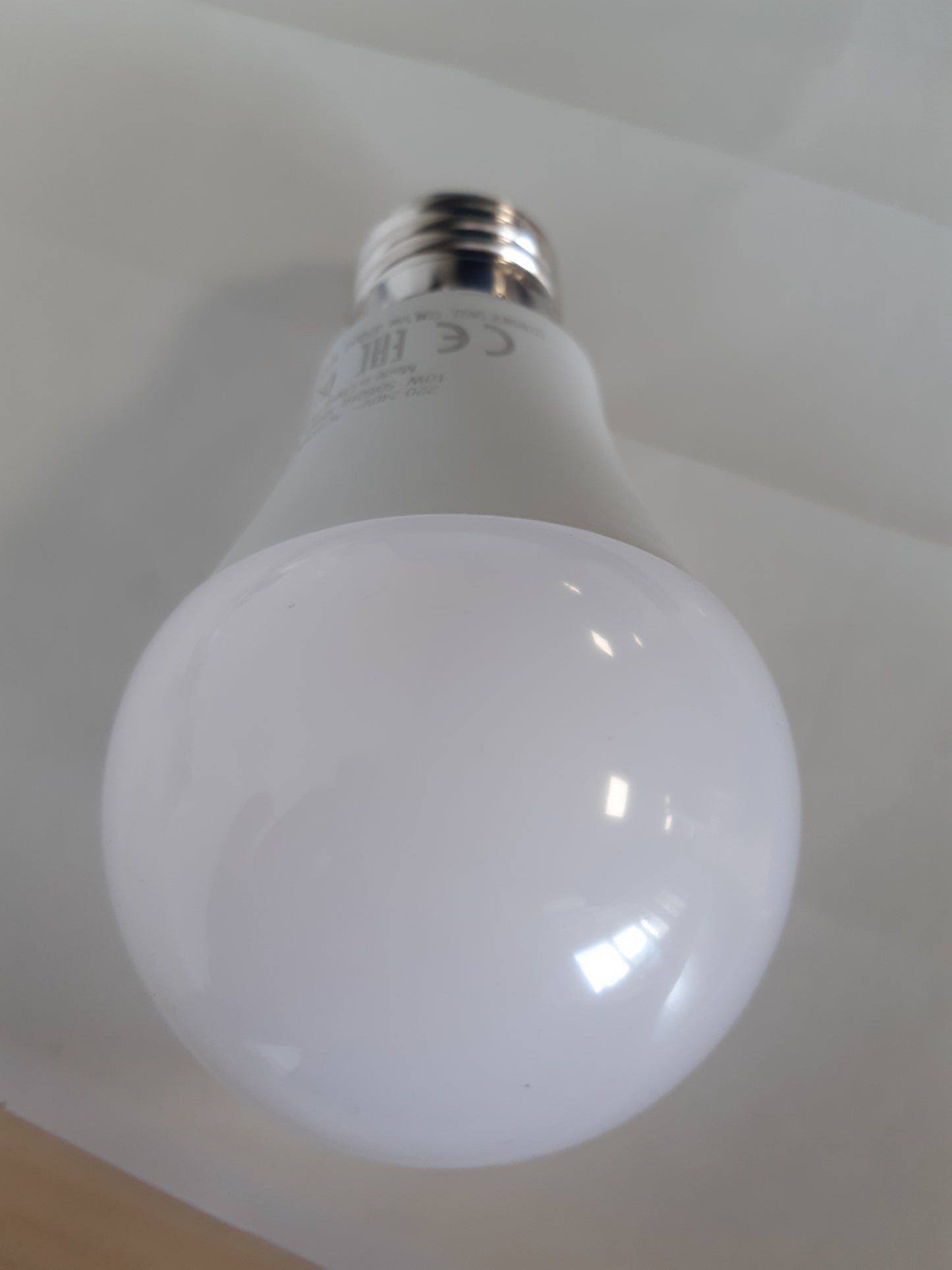 186690 - OSRAM Llampa LED SUPERSTAR+ CLASSIC A 75 FR, 10W, 1055lm, 2700K, Dritë e Bardhë e Ngrohtë, Sensor Lëvizjeje, Bazë E27, Konsum i Ulët Energjie, Jetëgjatësi e Gjatë, Fikje Automatike