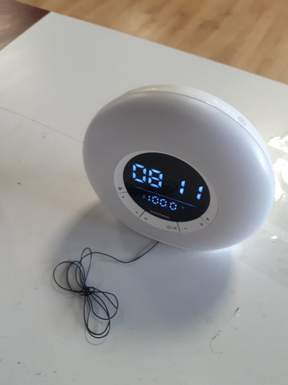 195837 - GRUNDIG Orë Alarmi Inteligjente me Radio dhe Bluetooth, Llambë Nate me Ekran LED, Ngjyra e Bardhë