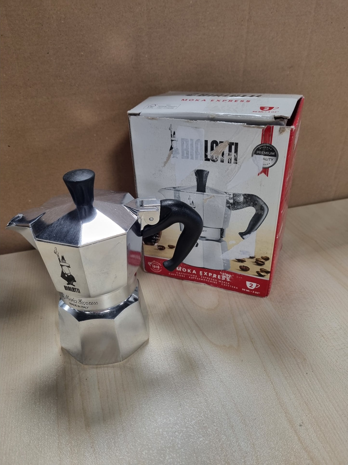 222860 - BIALETTI Moka Express Makinë Kafeje Alumini për Sobë (2 gota), 90ml, Argjend/E Zezë, 8 x 11 x 11 cm