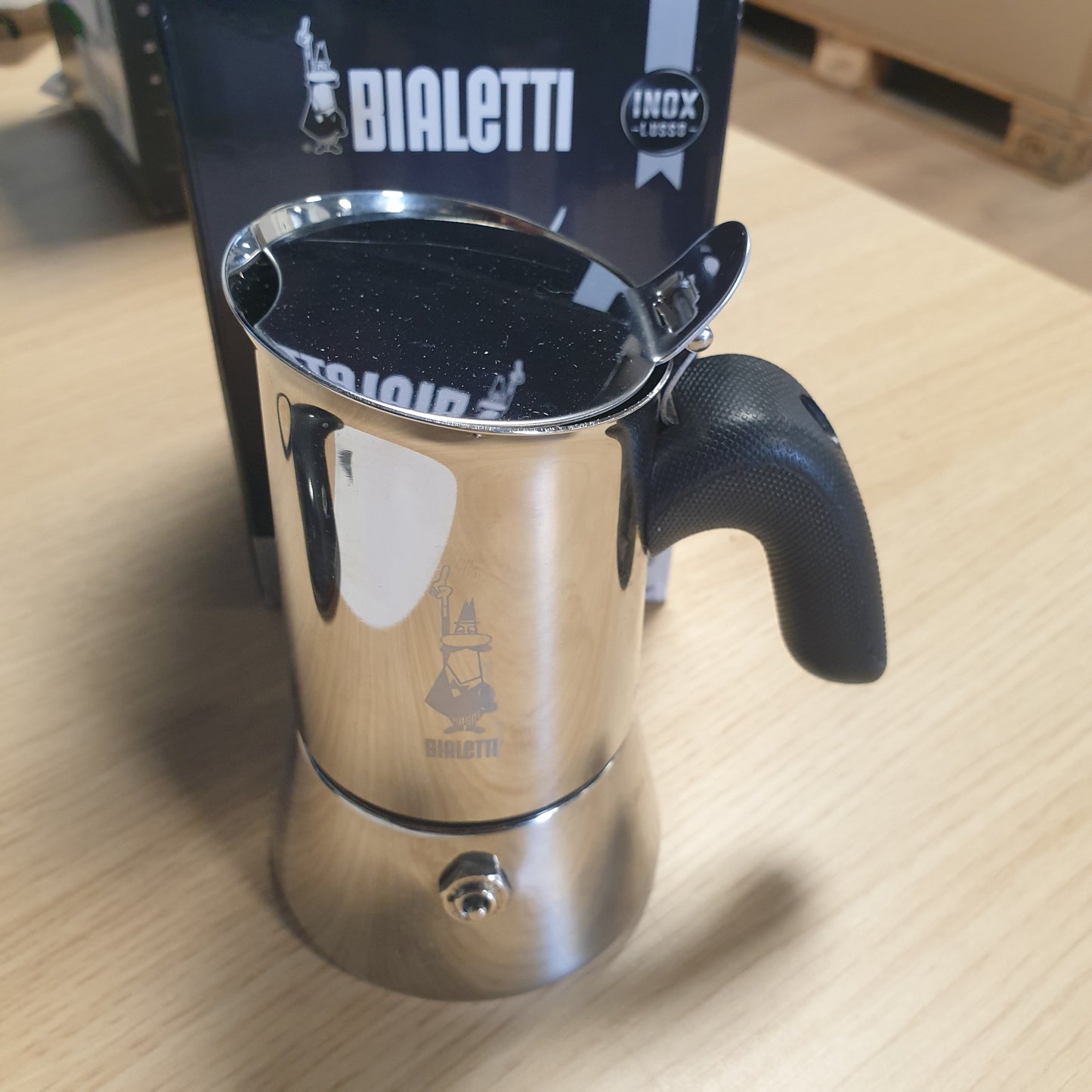246379 - BIALETTI Makinë kafeje Venus, Dorezë kundër djegies, 2 gota (85ml), Çelik inox