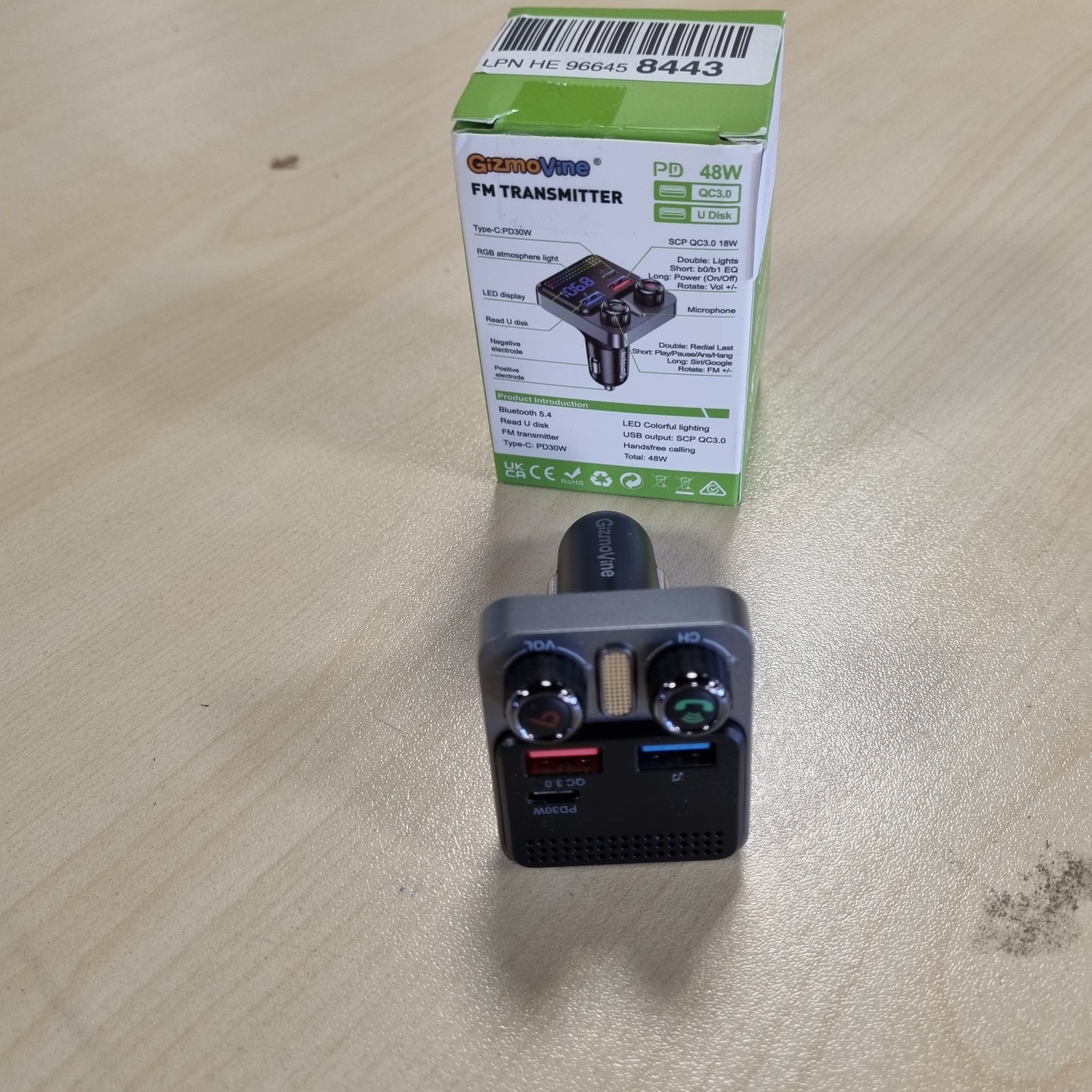 266976 - GIZMOVINE Transmetues FM për makinë, Adaptor Bluetooth 5.4 48W, 3 Porta karikimi të shpejtë (PD 30W + QC 18W), 12V/24V